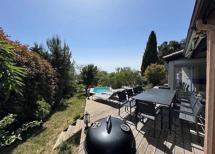 Les Amandiers Clim Piscine 5ch * Portiragnes